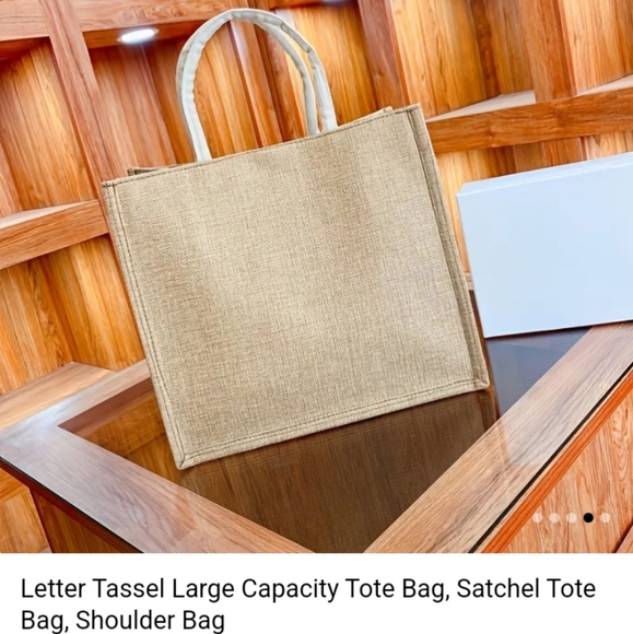 🟣 SALE Hello Weekend Tassel Handbag Large - Picture 2 of 3